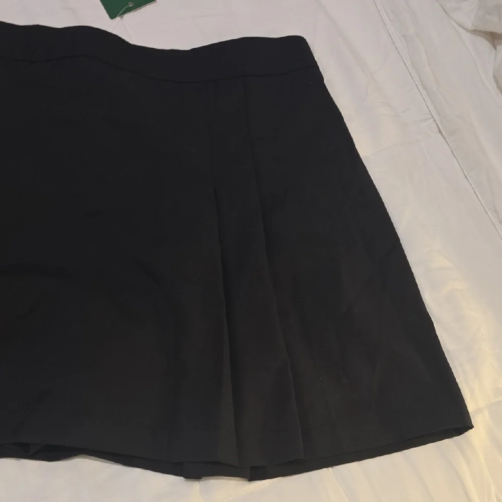 HALARA Black Pleated Skater Mini Skirt for Work - Picture 3 of 3